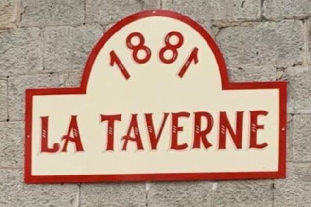LA TAVERNE 1881