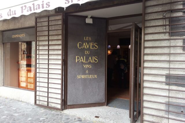 LES CAVES DU PALAIS